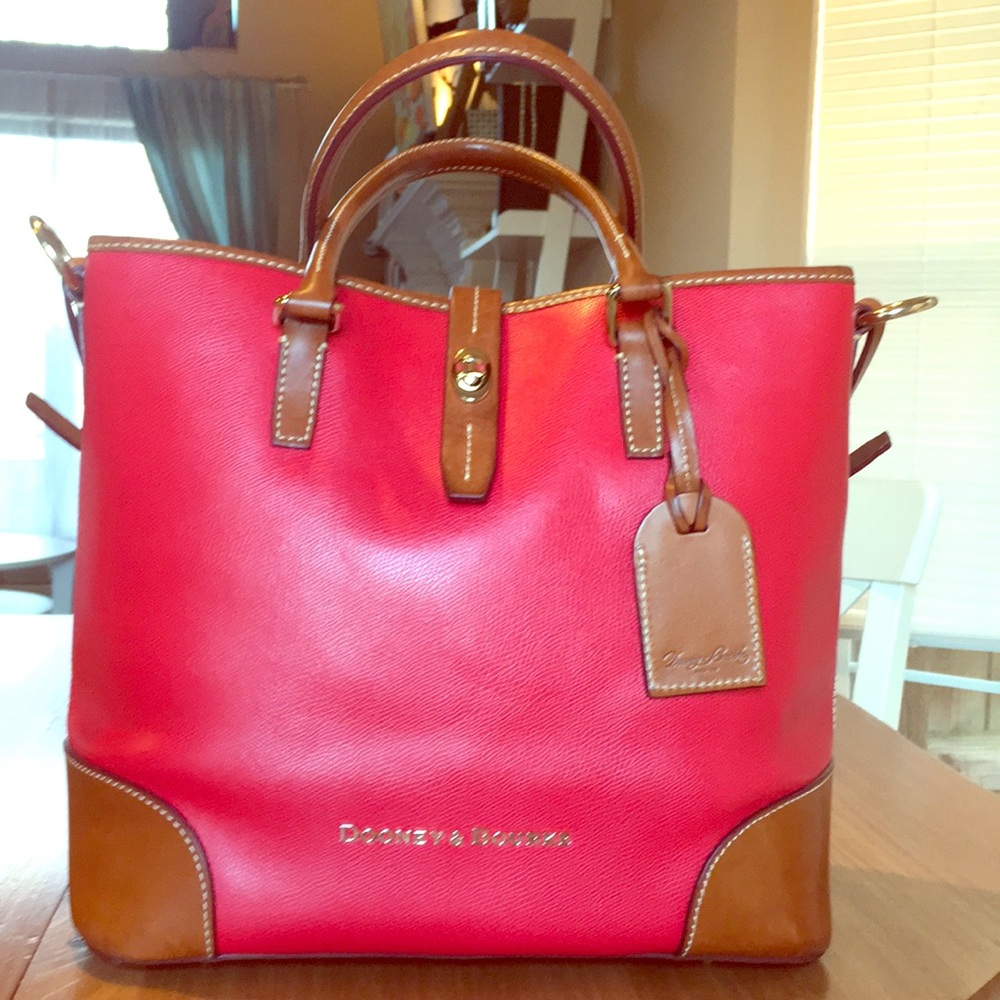 ❗️flash sale❗️Red  Dooney &Burke Shelby shopper